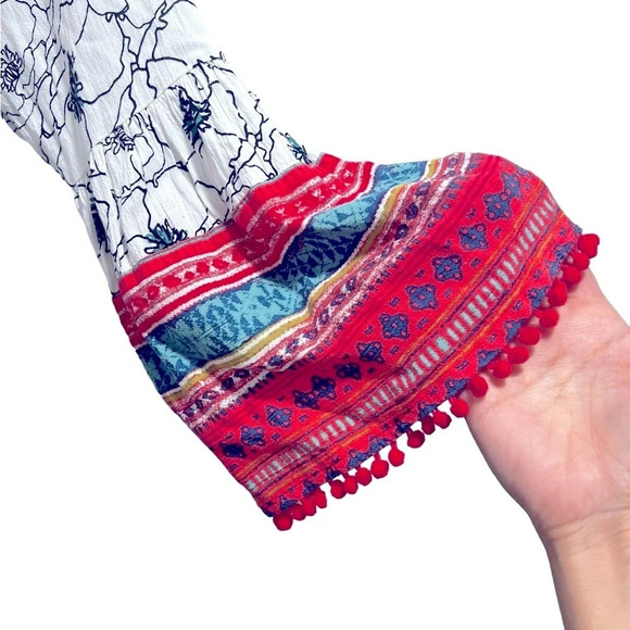 Mudd size small beachy boho romper. Such a cute summer beach outfit​ - Picture 3 of 4